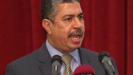 Yemeni president sacks PM ahead of peace talks